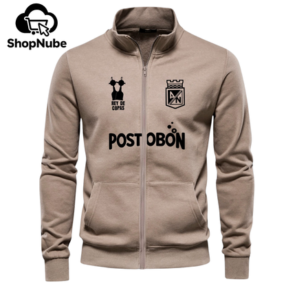 BUZO ATLETICO NACIONAL CUELLO ALTO ESTAMPADO - POSTOBÓN